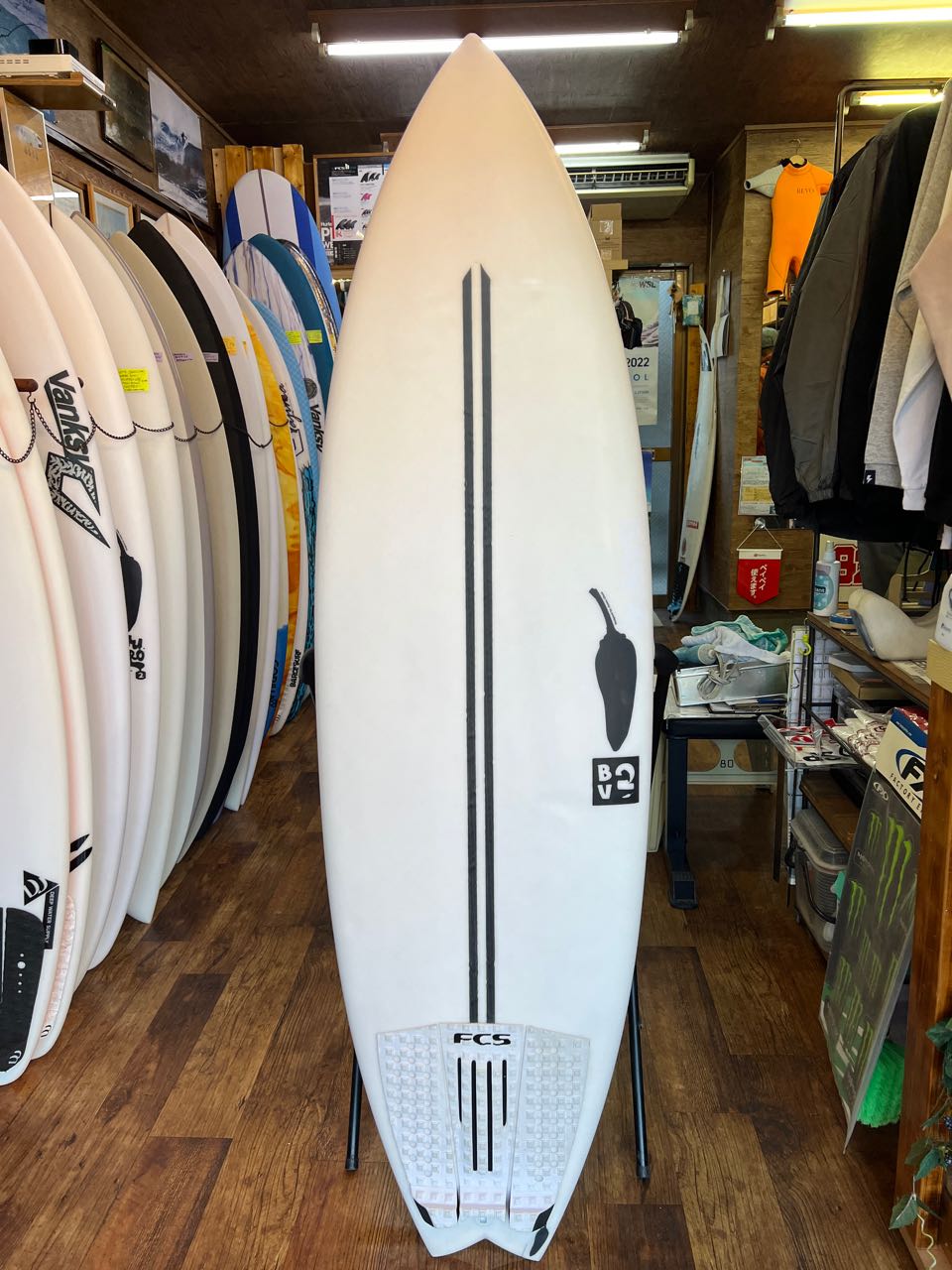 Chilli Surfboard BV2 TwinTech  EPS

5’6”x19'x2'5/16” 167.6cm48.3 x 5.926.4ℓ  FCSⅡ FIN無  60点 
¥66,000+tax