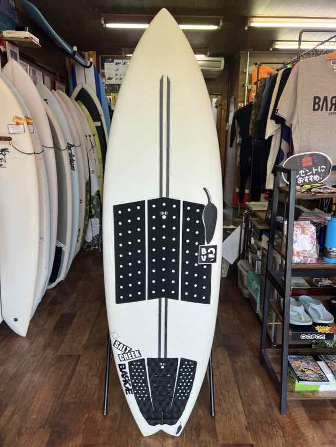 Chilli surfboard BV2TwinTech EPS  5’8”x19'1/2"x2'3/8” 172.7cm49.6 x 6.028ℓ  FCSⅡ FIN無  85点
¥55,000+tax 美品！